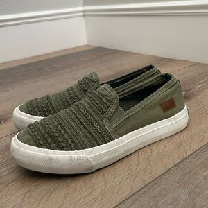 Blowfish 7.5 green slip on euc